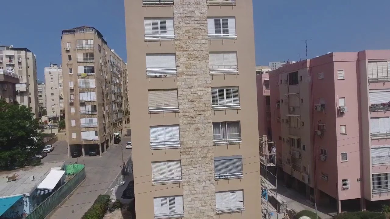 שיפוץ בניין השבעה 22